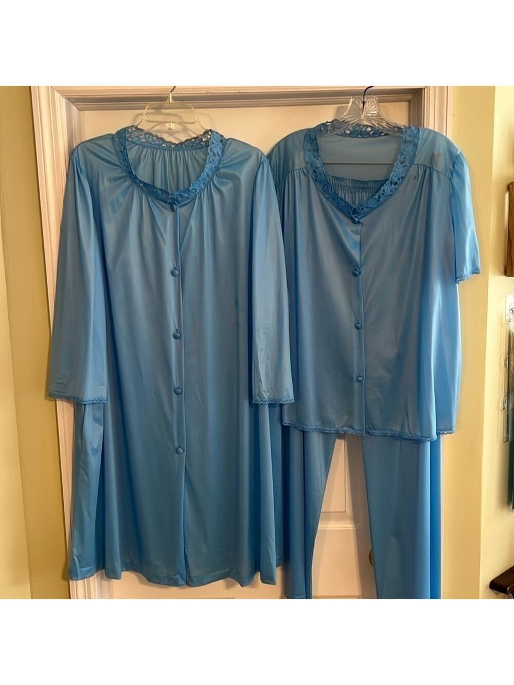 Vanity Fair 3 piece set. Blue pajama top/ pants and robe. Size 38.